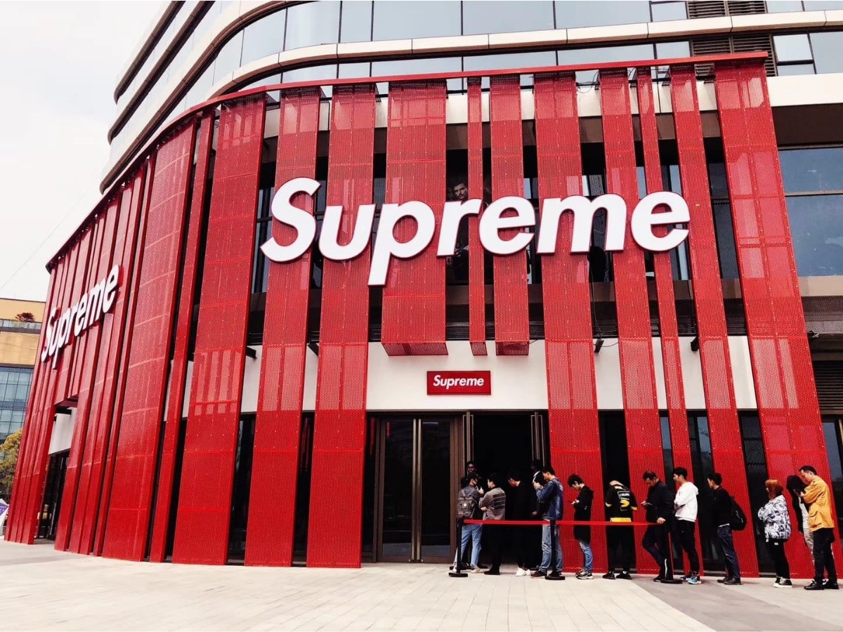 Hình ảnh cửa hàng Fake Supreme tại Shanghai Trung Quốc năm 2019