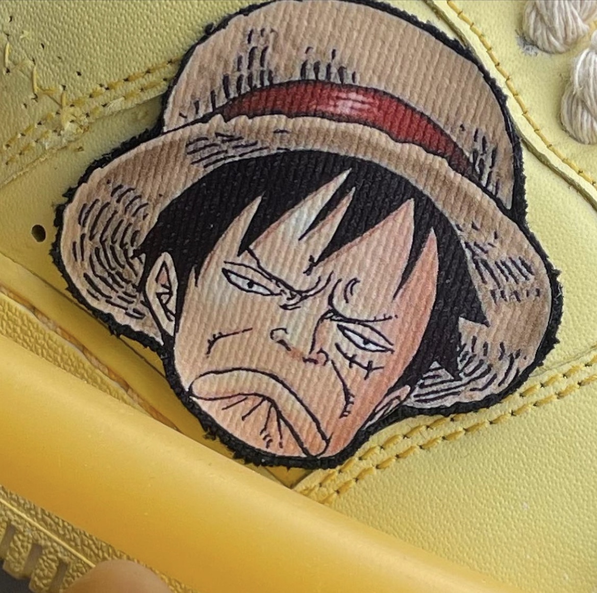 Khuôn mặt khó đỡ của Luffy