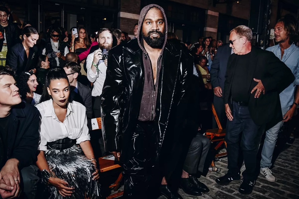 Balenciaga dường như đang “bật chế độ xa lánh” Kanye West