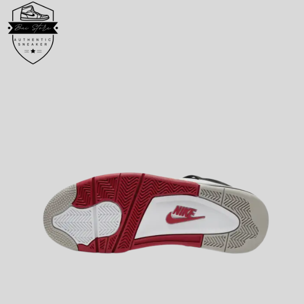 Và vào ngày Black Friday năm 2022, Nike đã mang một huyền thoại trở lại với các tín đồ đam mê sneaker. Đó chính là Jordan 4 Retro Fire Red 2020