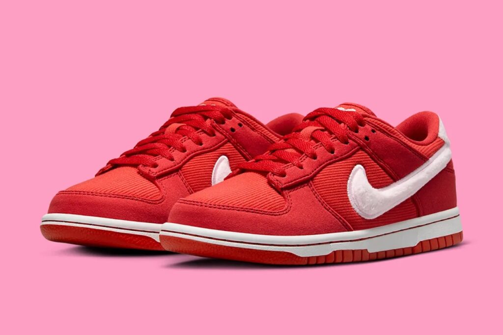NIKE DUNK LOW "VALENTINE'S DAY SOLEMATES"