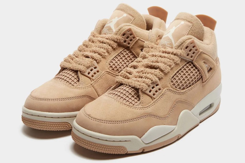 Jordan 4 Enters Its “Cozy Girl”